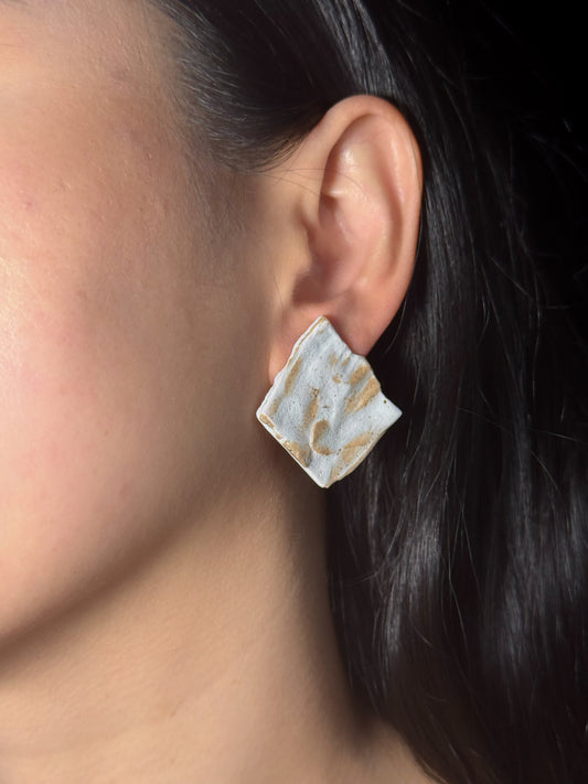 ORGANIC FORM – “Tide-Carved Eye"