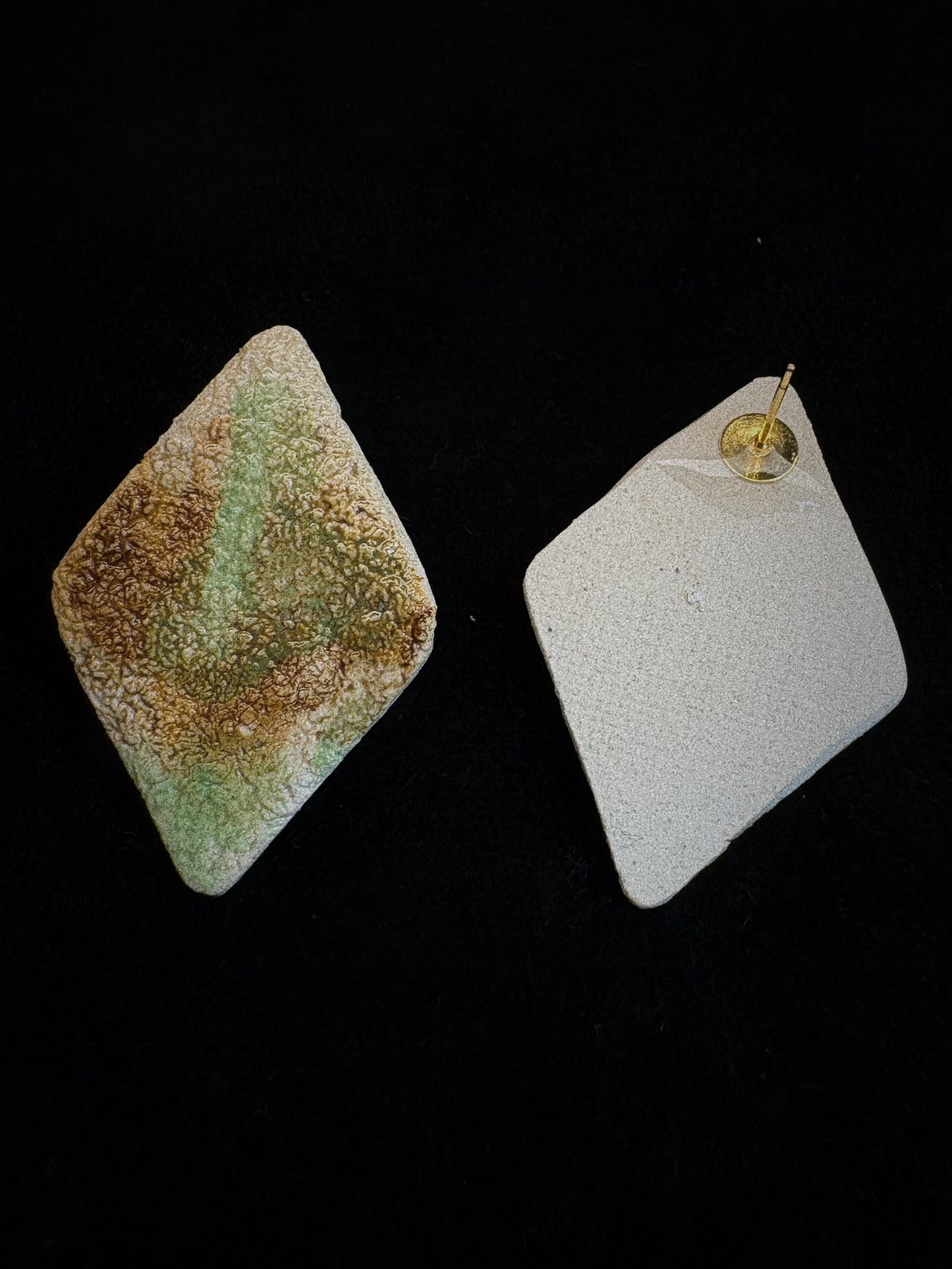 MINERAL GLAZE — “Subsurface Vein“